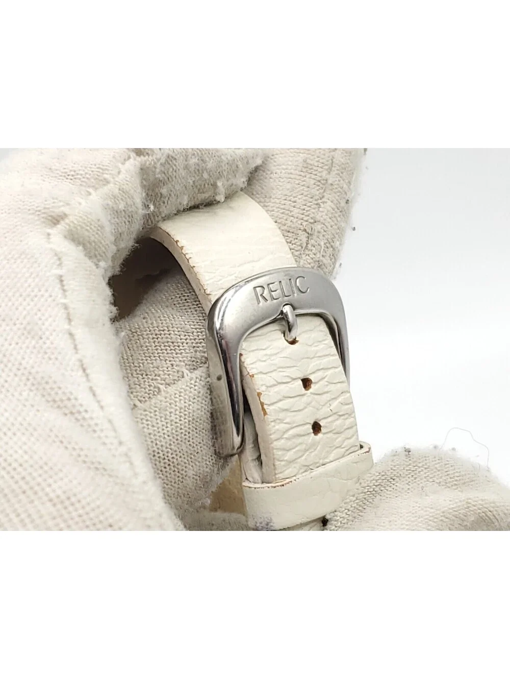 Fossil Relic Womens Watch New Battery Silver Tone White Band 22mm